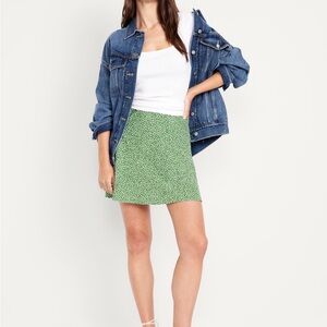 Old Navy Green Patterned A-Line Skirt